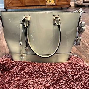 simply noelle shoulder bag with cross body strap barely used